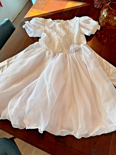 Lovely white lace - lovely, chiffon