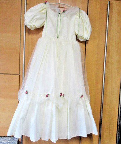Girls dress 7 yrs - 6, 24"
